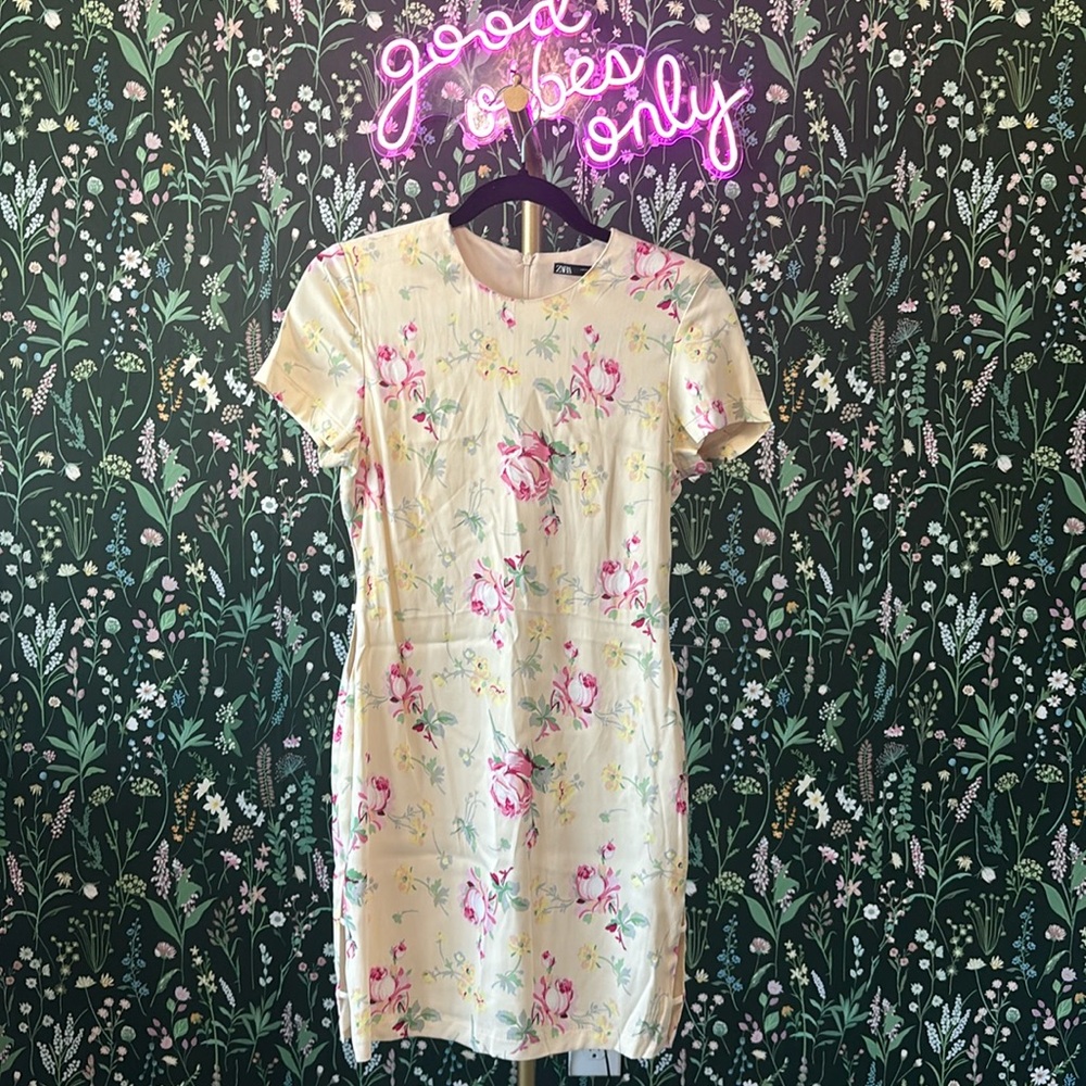 Cutout foral dress